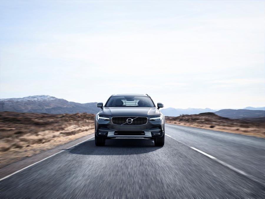  Volvo V90 T6 Cross Country 2016 года  (фото 74 из 104)